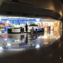 ラウンジ近くのオレオショップ