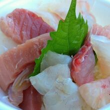 地元の新鮮なお魚とお野菜が集まる道の駅