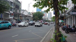 9月23日公園の前を通るバックパッカーストリート