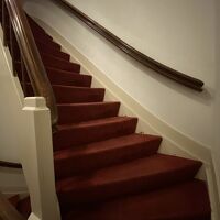 階段は急勾配です