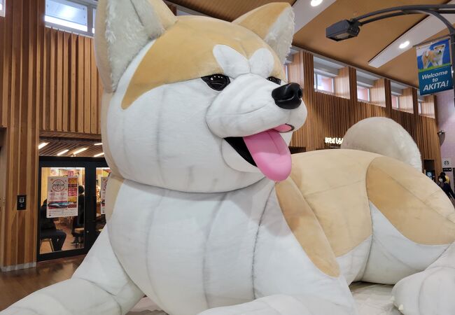 カッコイイ赤い新幹線の終着駅