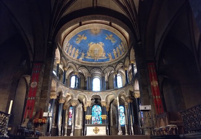 聖母マリア教会