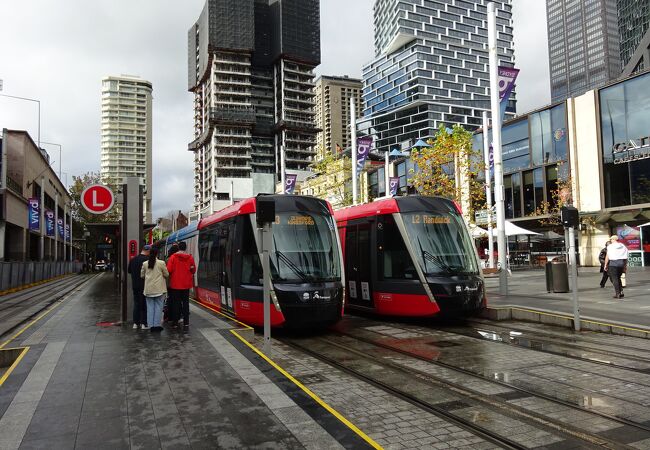 タッチ決済カードで乗車できます