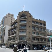 歴史を感じるレトロ百貨店