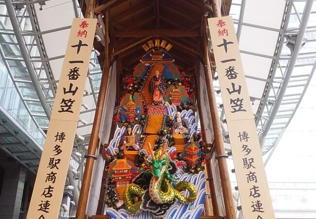 ＪＲ博多シティ前広場の特別展示している十一番・飾り山笠を観て来ました。