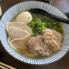 行列のできる沖縄そば