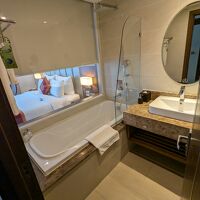 ぬるま湯しか出ませんでした。