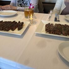 ハッピーアワーのリブアイ・ステーキ　12オンス