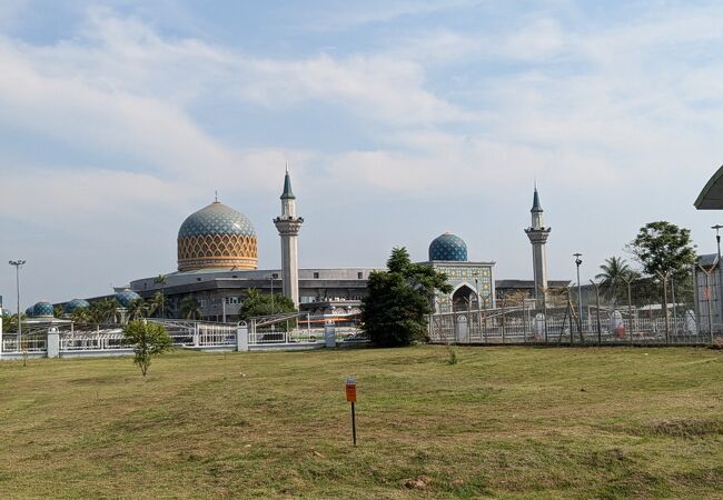 スルタン アブドゥル サマド モスク