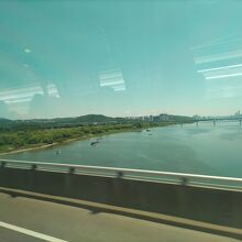 行きはきれいな景色を見ながら快適なバスでした