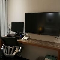 TVや机などの設備も問題なし