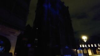 早朝のノートルダム大聖堂