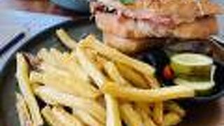 The Duke's (ピン川沿い)