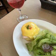 サラベス 東京店