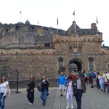 正面から見たエジンバラ城