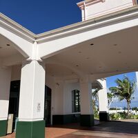 ホテルのエントランス