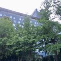 中島公園の中にあるホテル