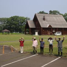 懇切丁寧なレクチャーとおもてなしをしてくれたスタッフのお見送
