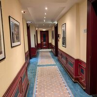 客室への通路です