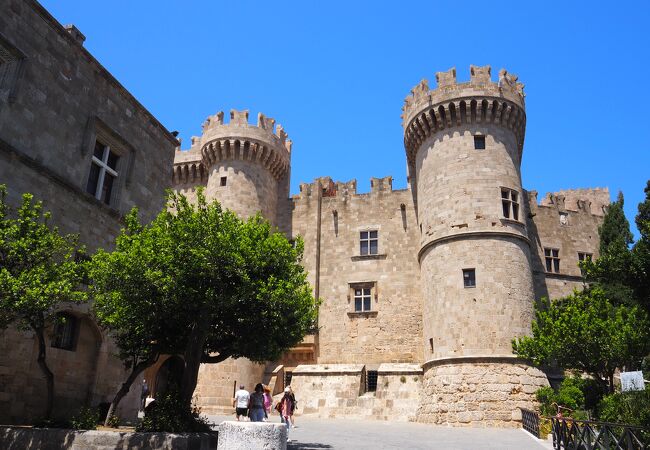 騎士団長の宮殿