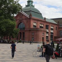 駅前も広いです