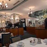 朝食会場のレストラン