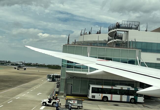 飛行機がすぐそば