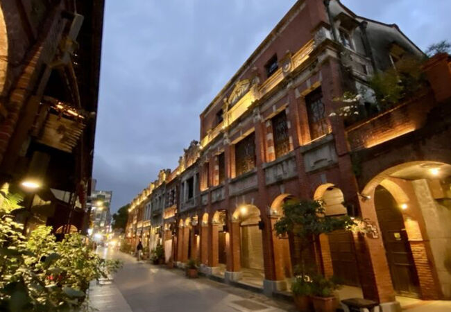 黄昏時の灯りが綺麗