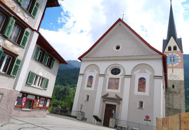 Pfarrkirche St. Martin (Trun)聖マルティン教区教会(トゥルン)