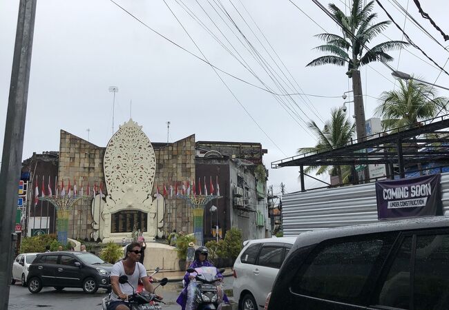 テロ追悼モニュメント