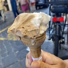 ポンピ (クローチェ通り店)