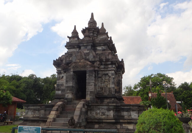 パウォン寺院