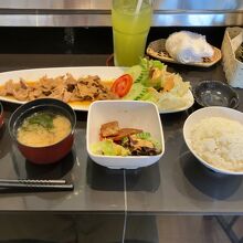 豚生姜焼きを注文しました