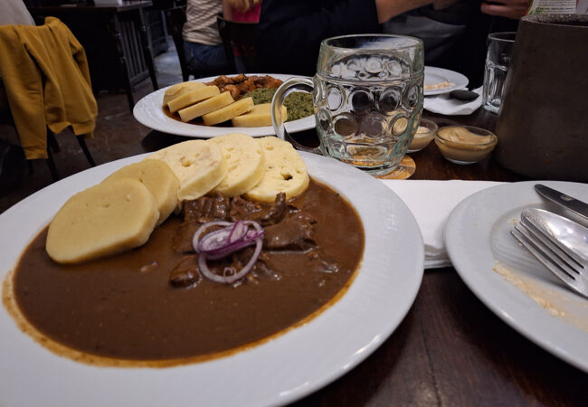 ウ ドゥヴォウ コチェク