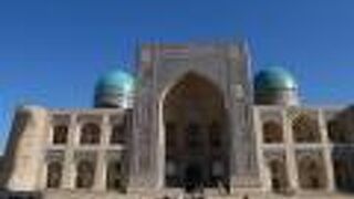 青い丸屋根がかわいい