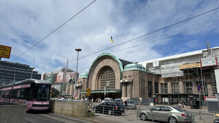 空港からアクセス、電車は工事の影響あり