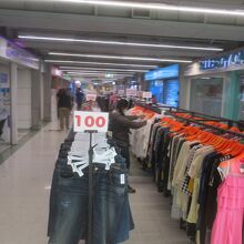 ビックシー (サパーンクワーイ店)