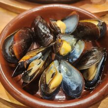ムール貝の白ワイン蒸し ￥390（税込￥429）