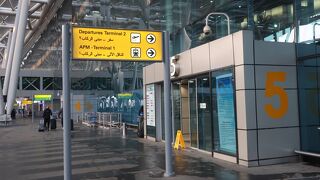 カイロ国際空港 (CAI)