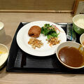 夕食・買い物便利