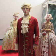 モーツァルトなどの人形