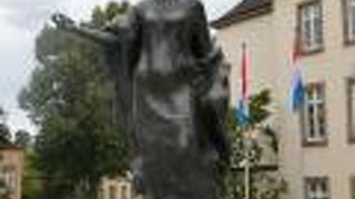 芸術性に富んだ作品、シャルロッテ大公妃像