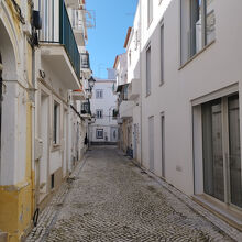 絵になる庶民的な路地