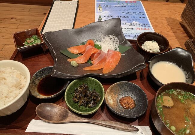 駅ビルで長野ご飯