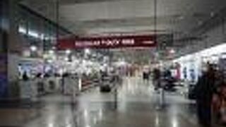 空港でセルビア料理が食べられない！