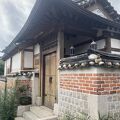 韓国の伝統家屋の街並みを楽しめる