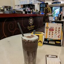 スタバと比べるとお手軽価格です。