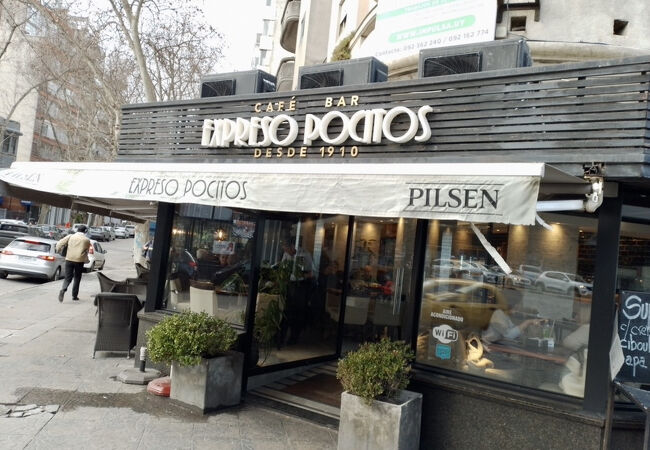 素晴らしいロケーションのレストラン・Expreso Pocitos