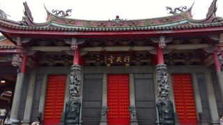 多くの人で賑わっていました