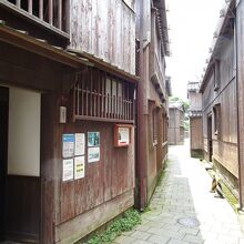 宿根木の町並み